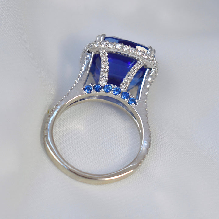 14 ct Tanzanite and Diamond Ring in 14K White Gold, Tanzanite Engagement Ring