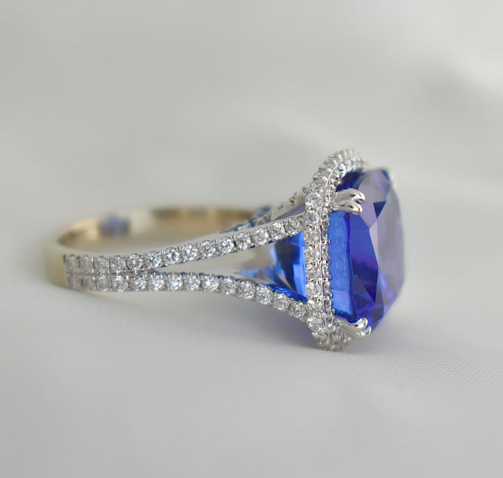 14 ct Tanzanite and Diamond Ring in 14K White Gold, Tanzanite Engagement Ring