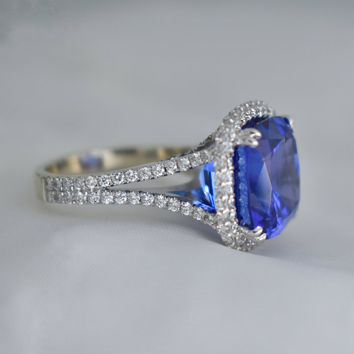 14 ct Tanzanite and Diamond Ring in 14K White Gold, Tanzanite Engagement Ring