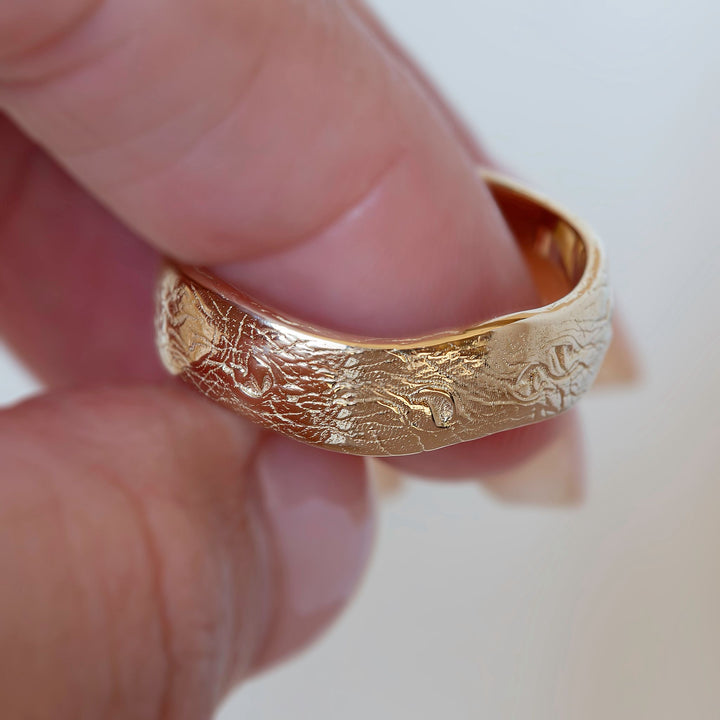 Nature Inspired Men’s Wedding Band with Tree Branch Texture 14K Gold
