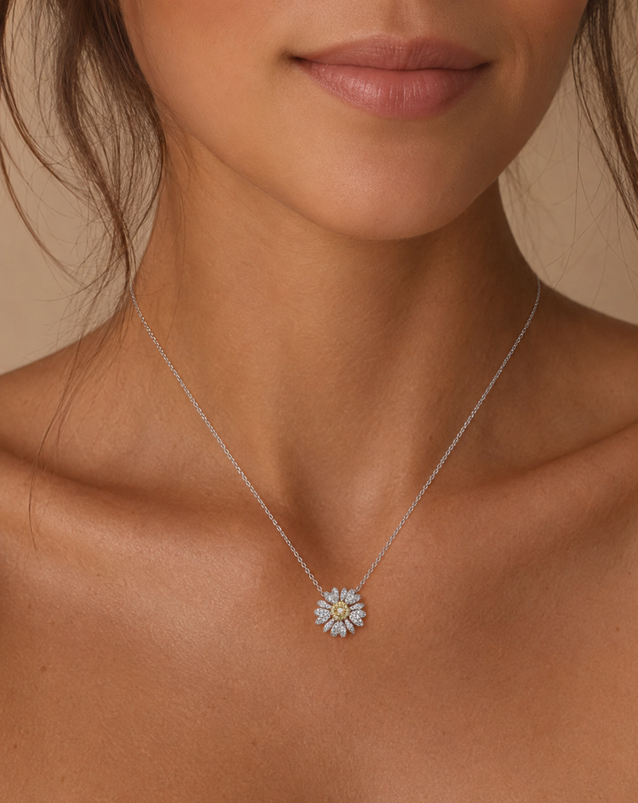 18K Gold Diamond Daisy Necklace,Daisy Flower Charm Pendant Necklace