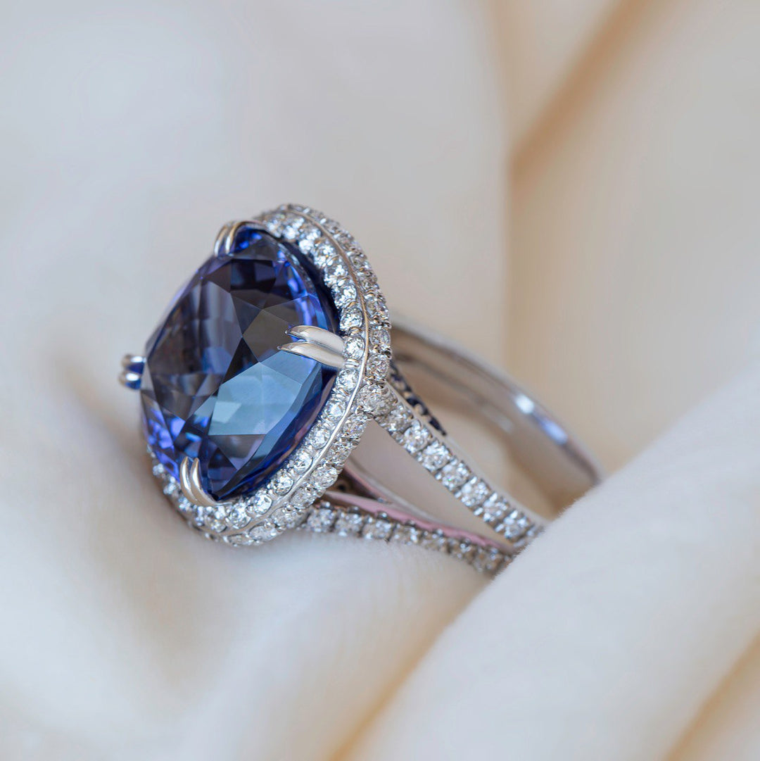 14 ct Tanzanite and Diamond Ring in 14K White Gold, Tanzanite Engagement Ring