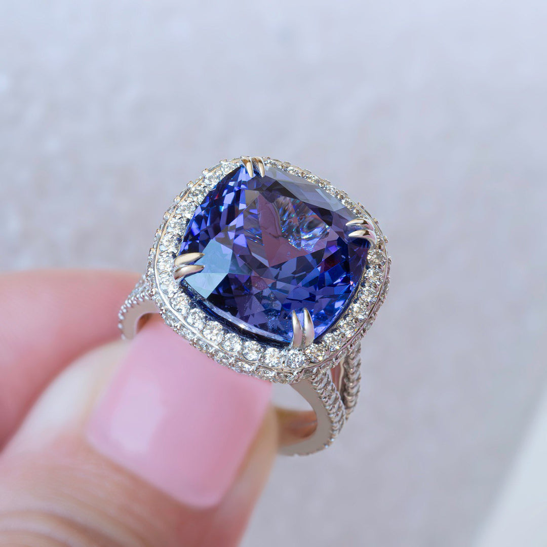 14 ct Tanzanite and Diamond Ring in 14K White Gold, Tanzanite Engagement Ring