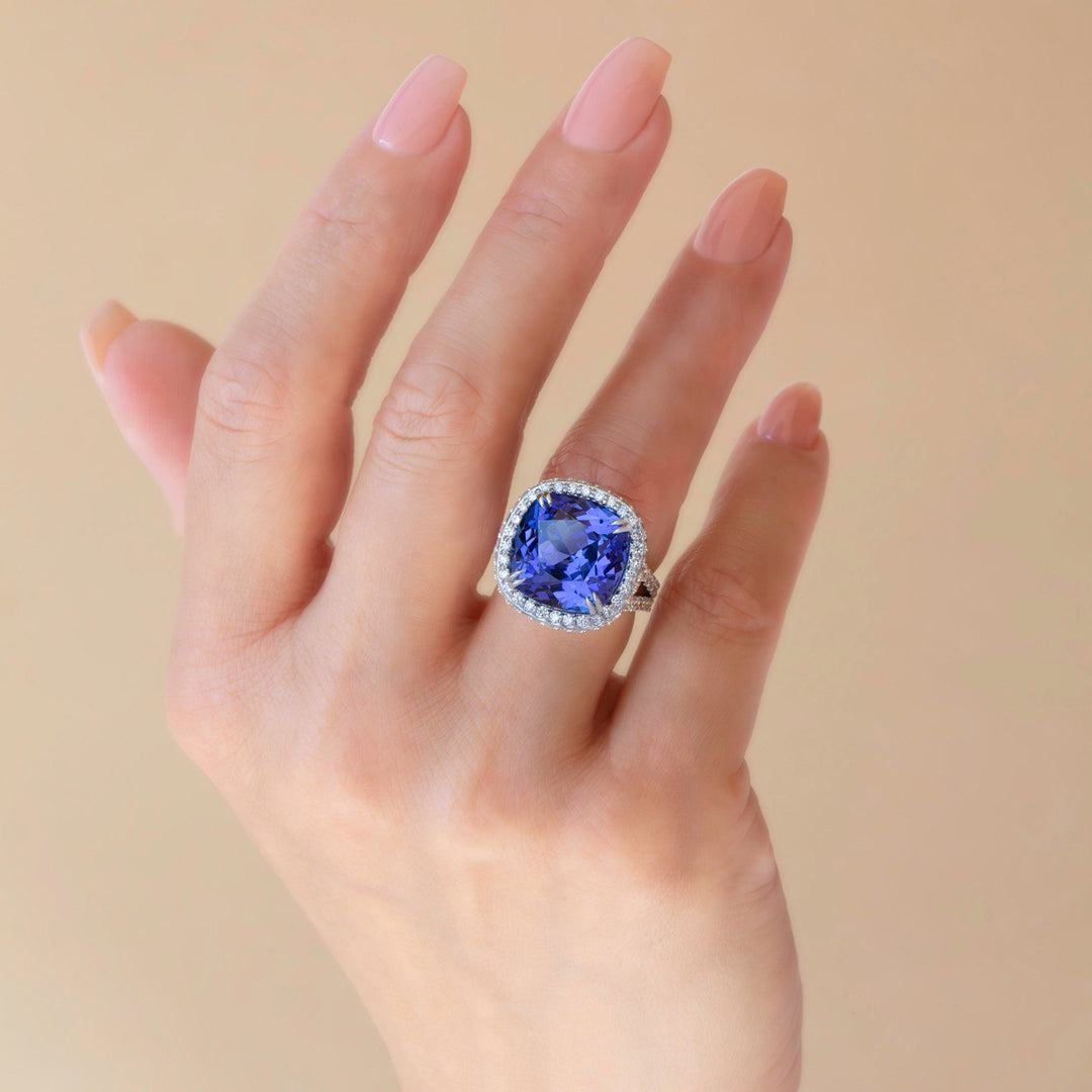 14 ct Tanzanite and Diamond Ring in 14K White Gold, Tanzanite Engagement Ring