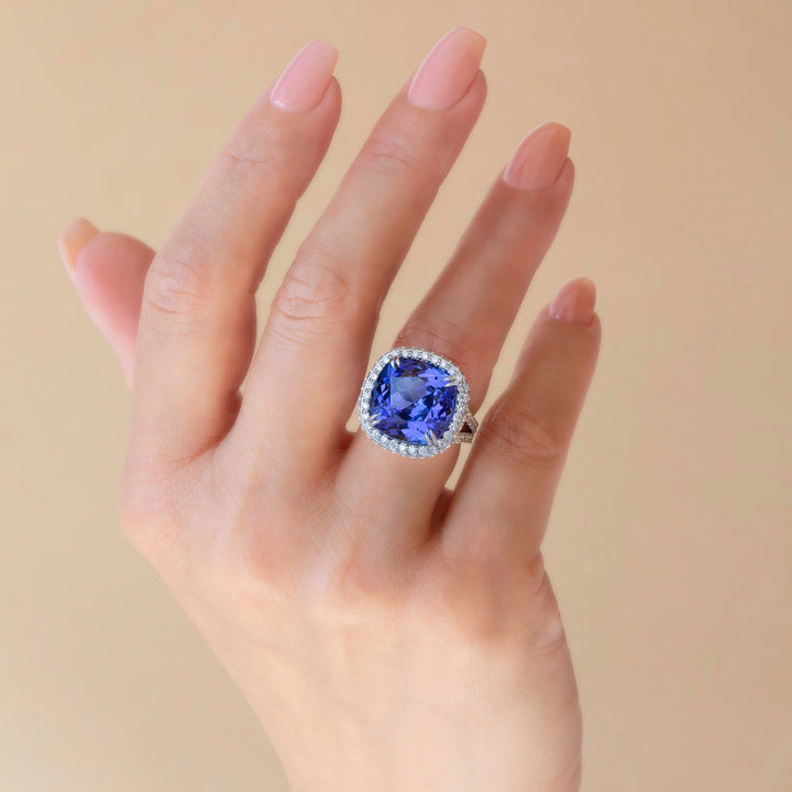 14 ct Tanzanite and Diamond Ring in 14K White Gold, Tanzanite Engagement Ring