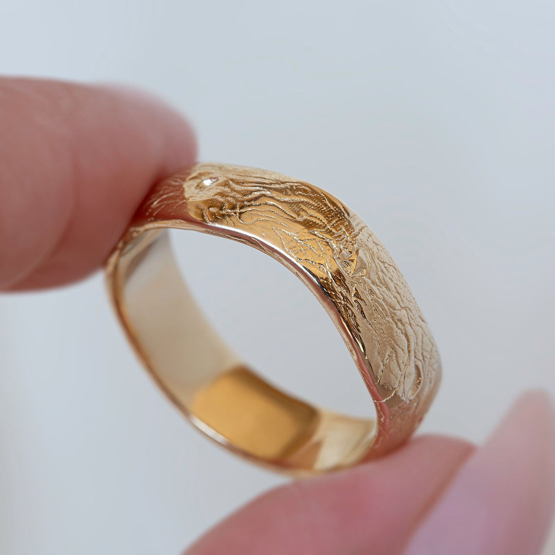 Nature Inspired Men’s Wedding Band with Tree Branch Texture 14K Gold