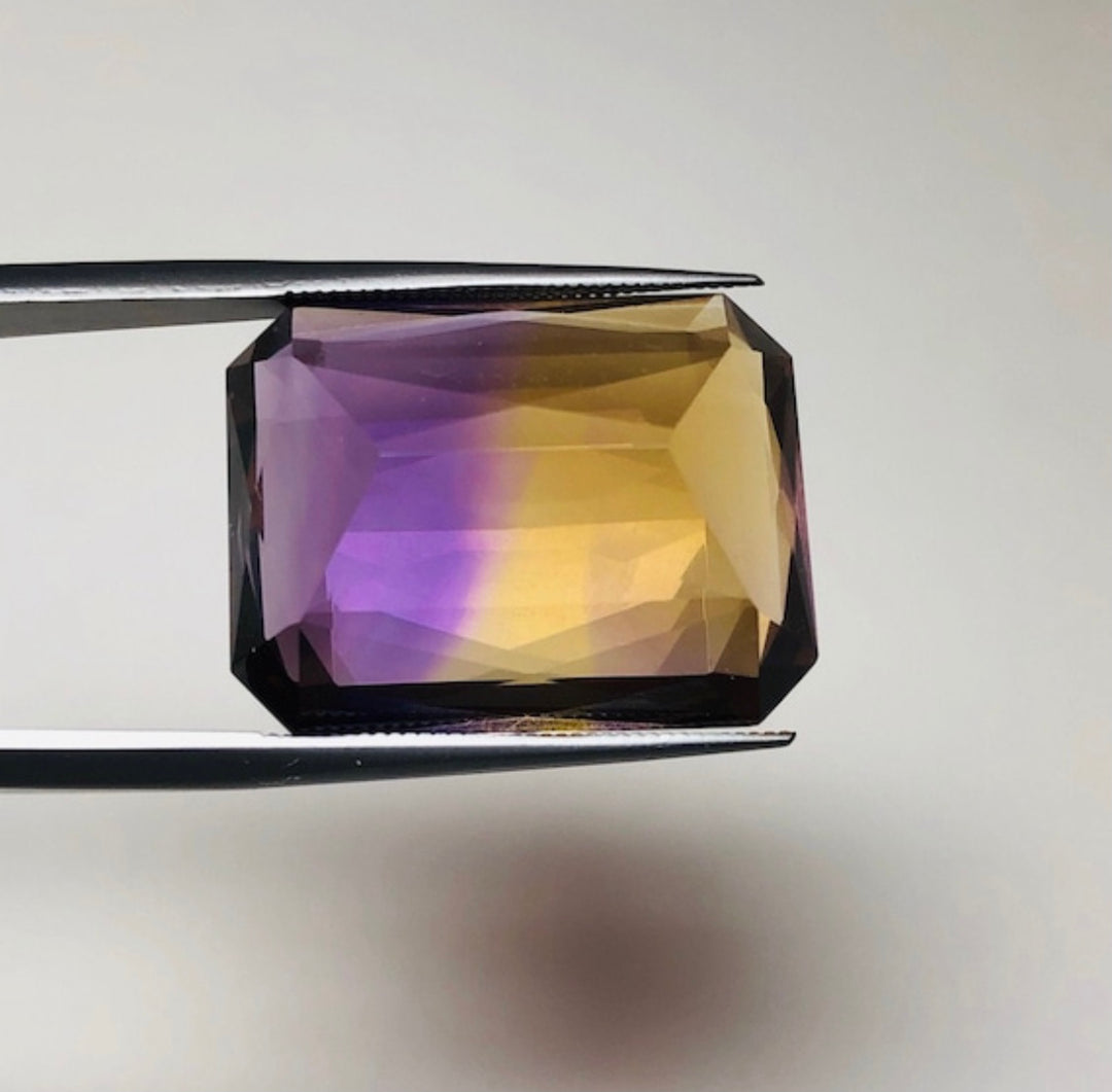 Natural Ametrine, 21.97 Gemstone