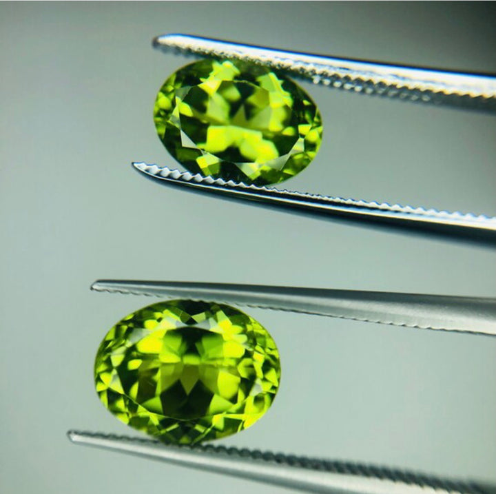 Natural Peridot 2,76ct, Matched Pair for Earrings