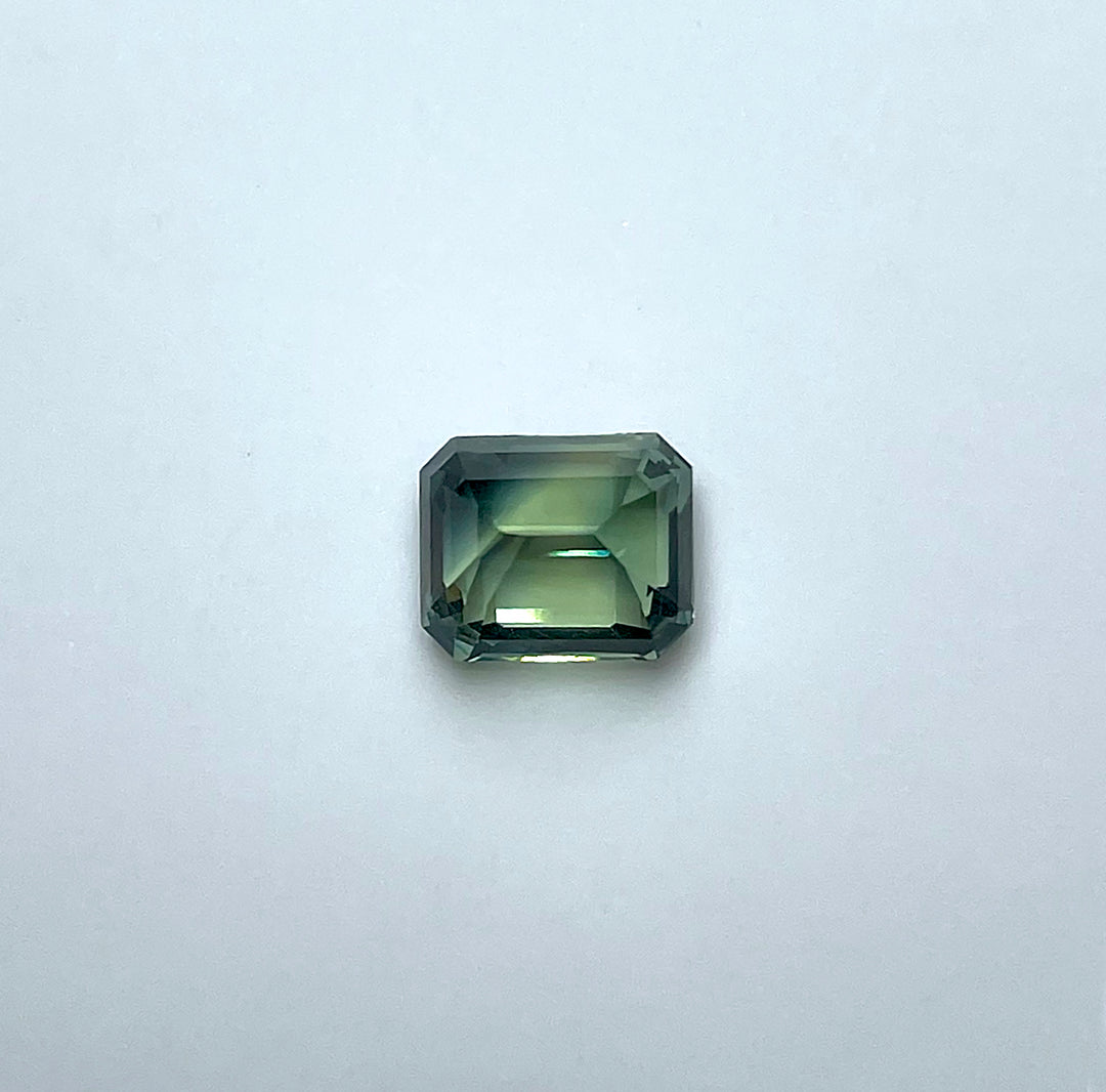 2.05 ct Parti Sapphire, 6.00 x 7.30 x 4.50