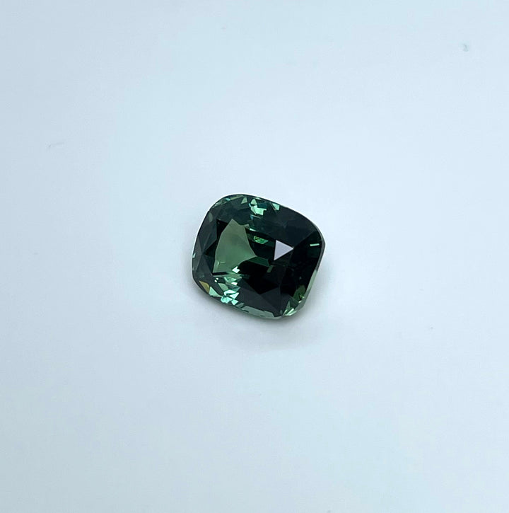 2.61 ct Parti Color Sapphire 6.80x8.00x5.00