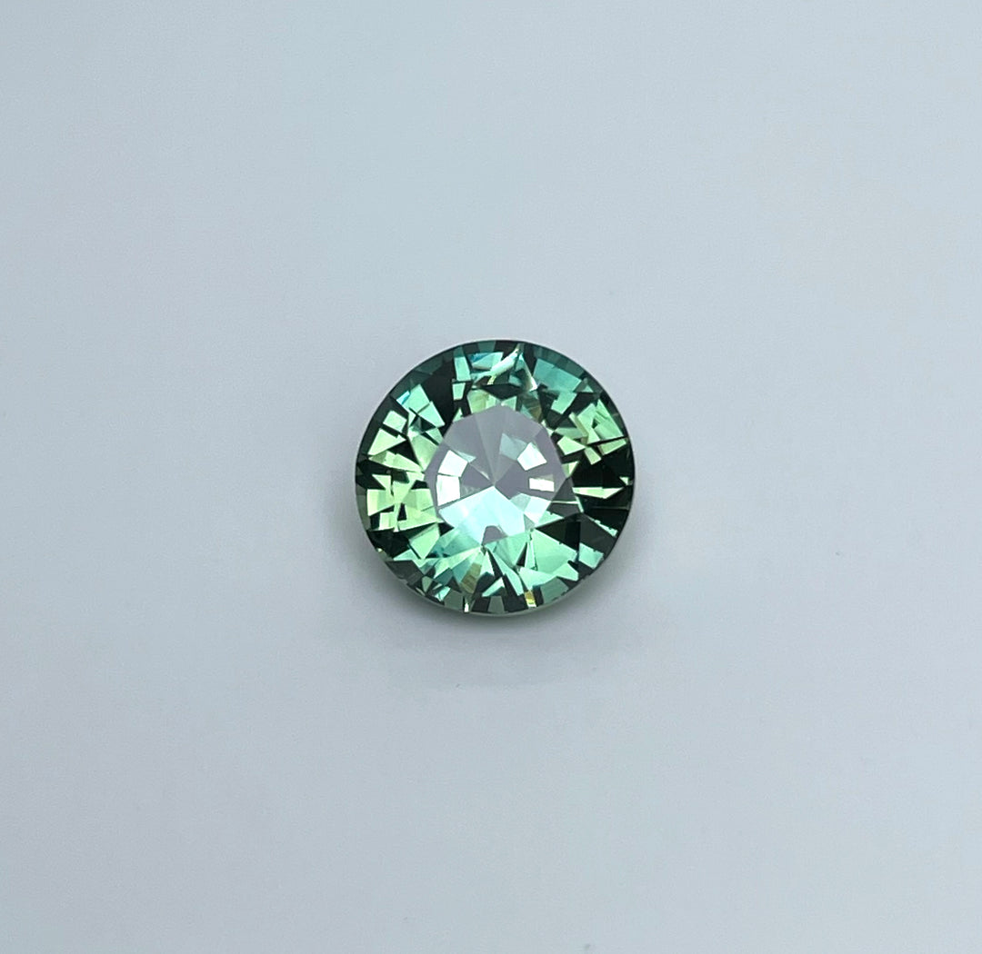 2.22 ct Parti Color Sapphire 7.50x5.00