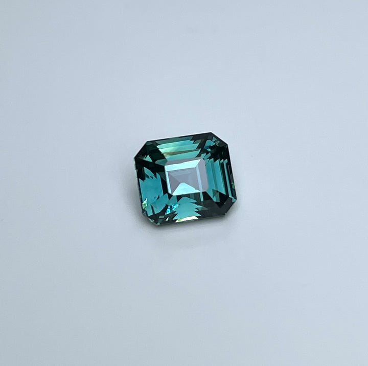 1.55 ct Teal Green Sapphire 5.90 x 6.10 x 4.30mm