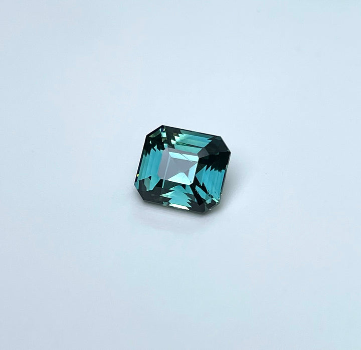 1.55 ct Teal Green Sapphire 5.90 x 6.10 x 4.30mm