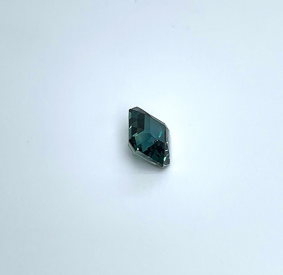 1.55 ct Teal Green Sapphire 5.90 x 6.10 x 4.30mm