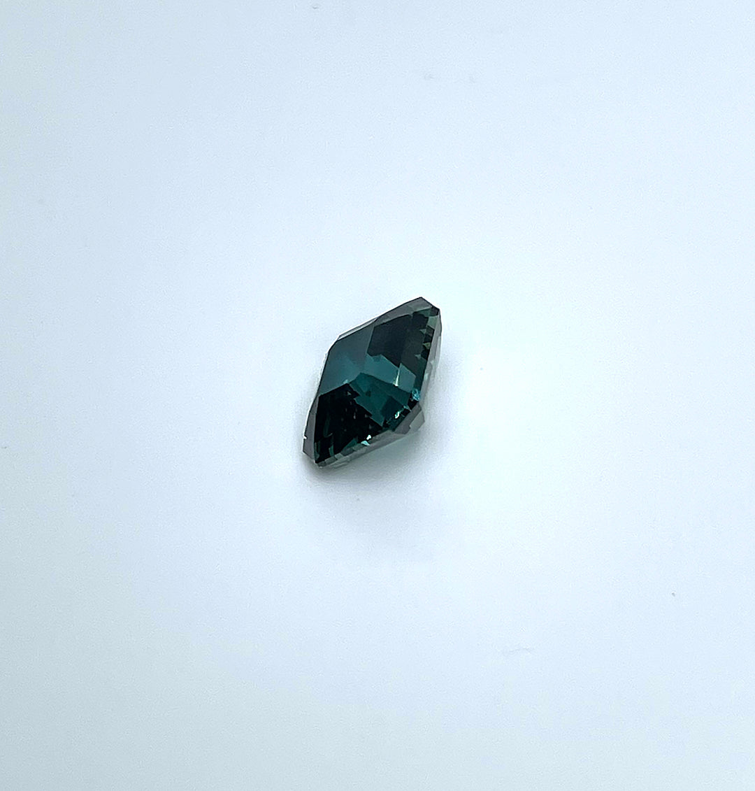 1.55 ct Teal Green Sapphire 5.90 x 6.10 x 4.30mm