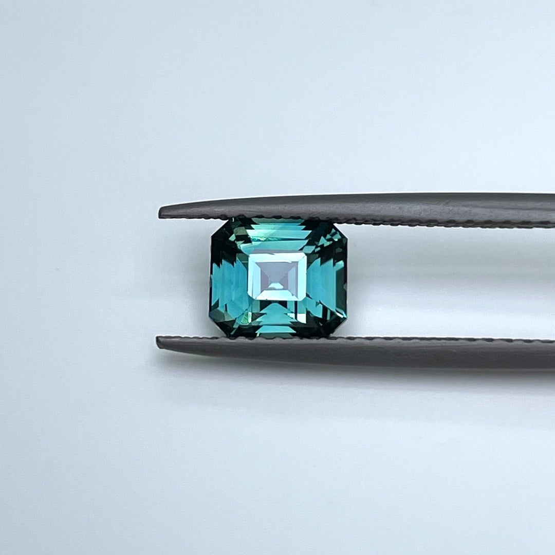 1.55 ct Teal Green Sapphire 5.90 x 6.10 x 4.30mm