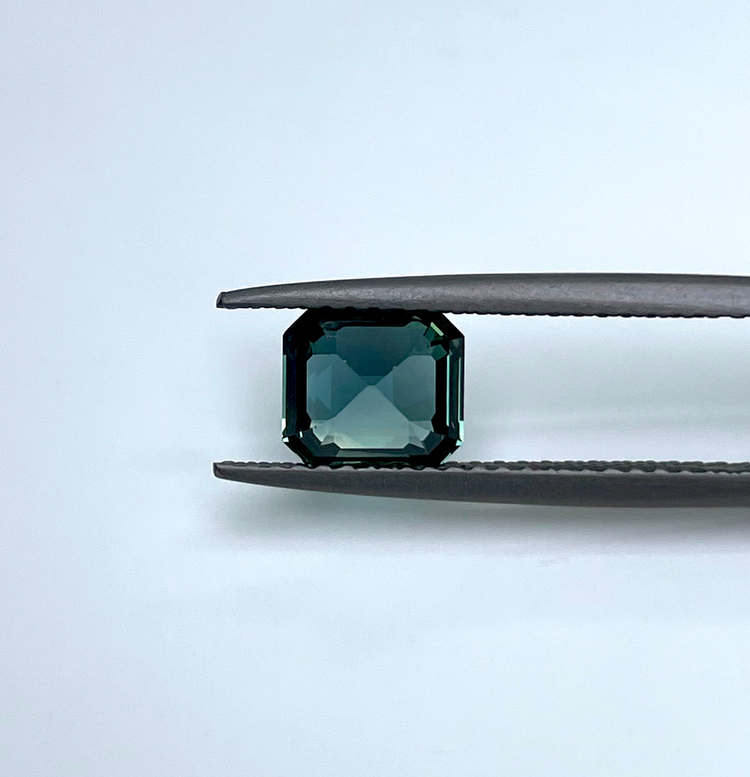 1.55 ct Teal Green Sapphire 5.90 x 6.10 x 4.30mm