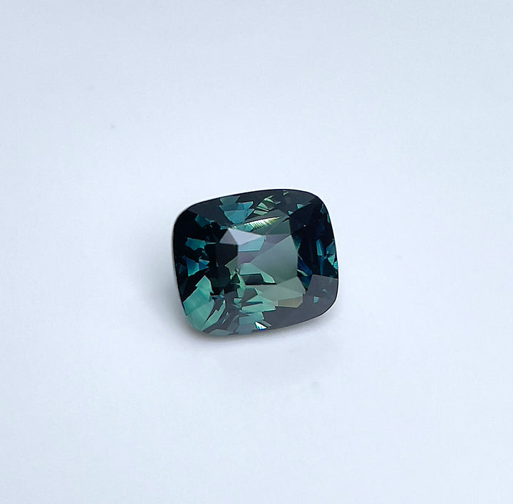 3.50 ct Green Blue Teal Sapphire 7.20x8.60x6.30