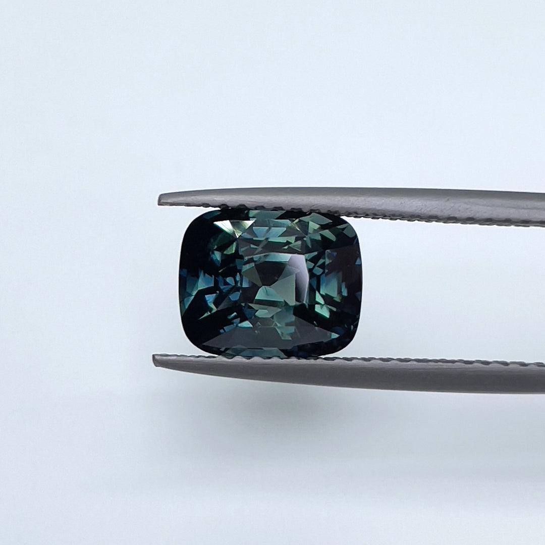 3.50 ct Green Blue Teal Sapphire 7.20x8.60x6.30