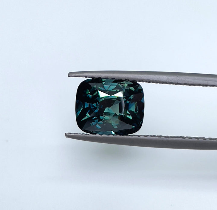 3.50 ct Green Blue Teal Sapphire 7.20x8.60x6.30