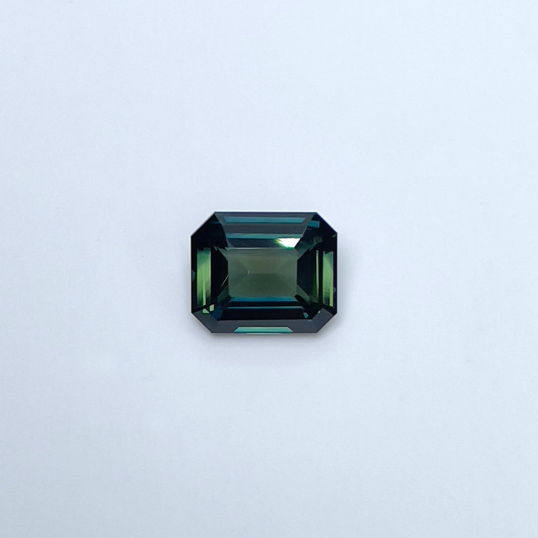1.72 ct Bi Color Sapphire 6.20 x 7.50 x 3.80