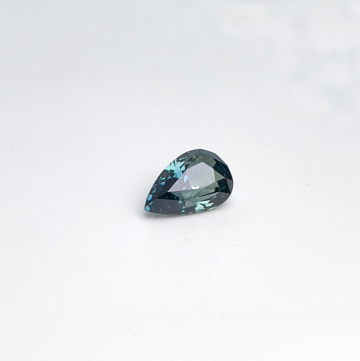 1.58 ct Teal Sapphire 5.80 x 9.00 x 4.20 mm