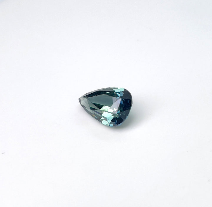 1.58 ct Teal Sapphire 5.80 x 9.00 x 4.20 mm