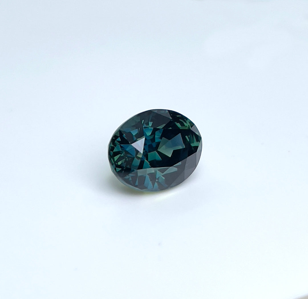 4.70 ct Parti Color Sapphire 7.90x10.00x7.20