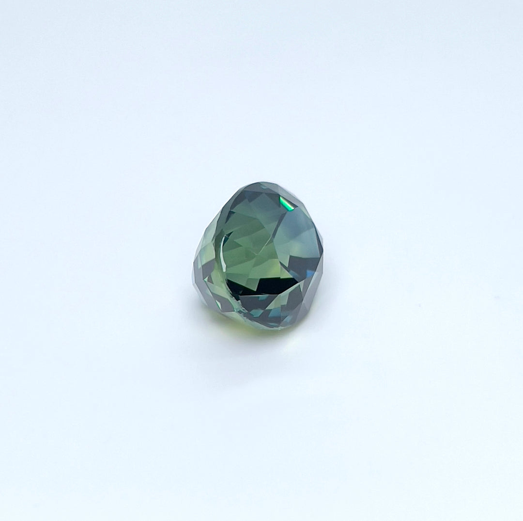 4.70 ct Parti Color Sapphire 7.90x10.00x7.20