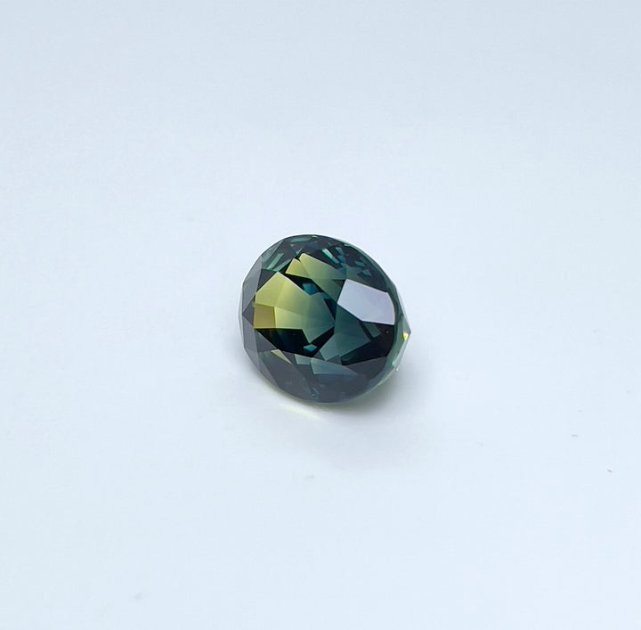 4.70 ct Parti Color Sapphire 7.90x10.00x7.20