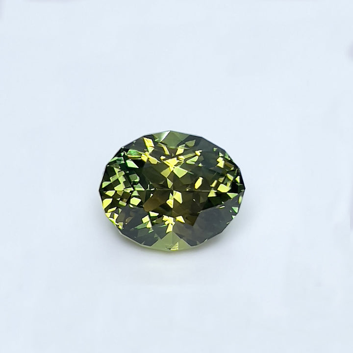 4.63 ct Yellow Green Party Sapphire 8.30x10.10x6.60