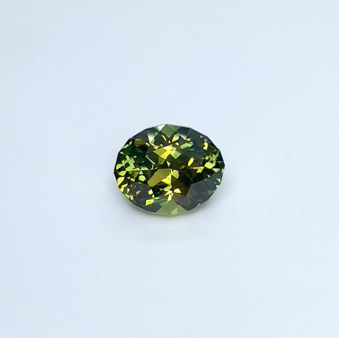 4.63 ct Yellow Green Party Sapphire 8.30x10.10x6.60