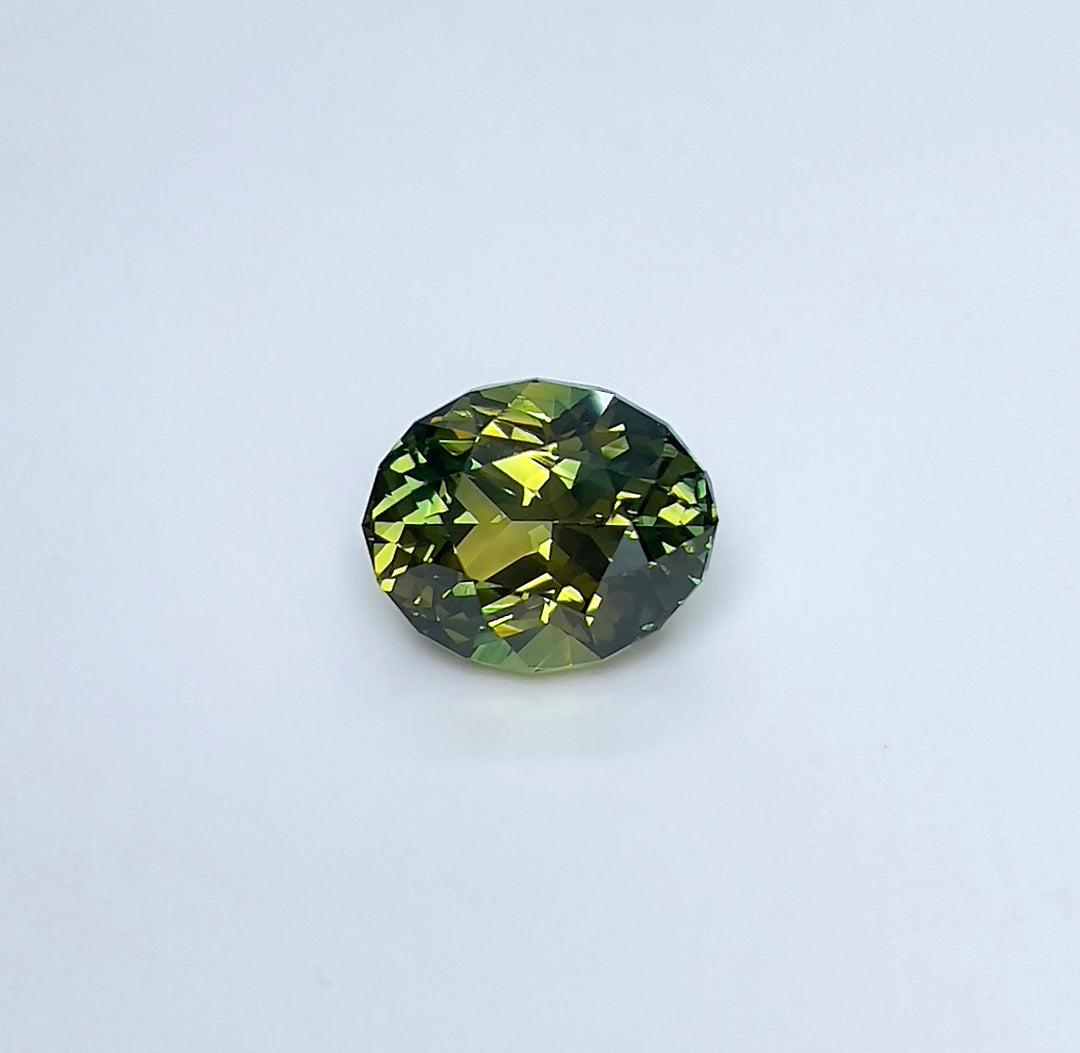 4.63 ct Yellow Green Party Sapphire 8.30x10.10x6.60