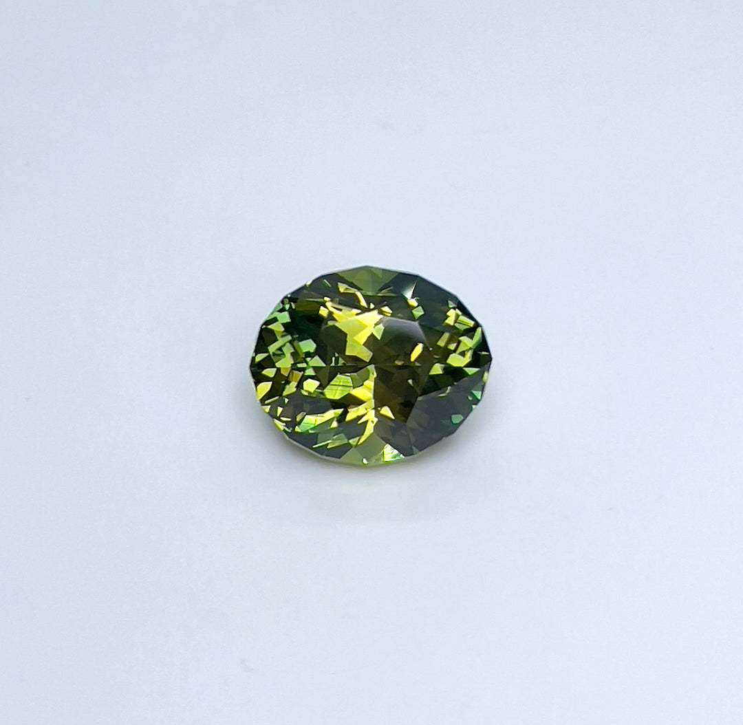 4.63 ct Yellow Green Party Sapphire 8.30x10.10x6.60