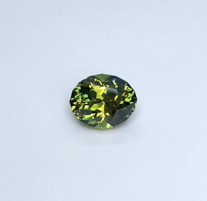 4.63 ct Yellow Green Party Sapphire 8.30x10.10x6.60