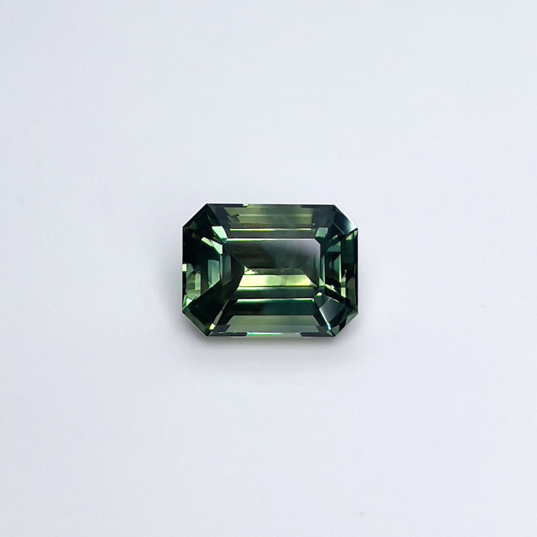 3.10 ct Parti Color Sapphire 6.70x8.80x5.10