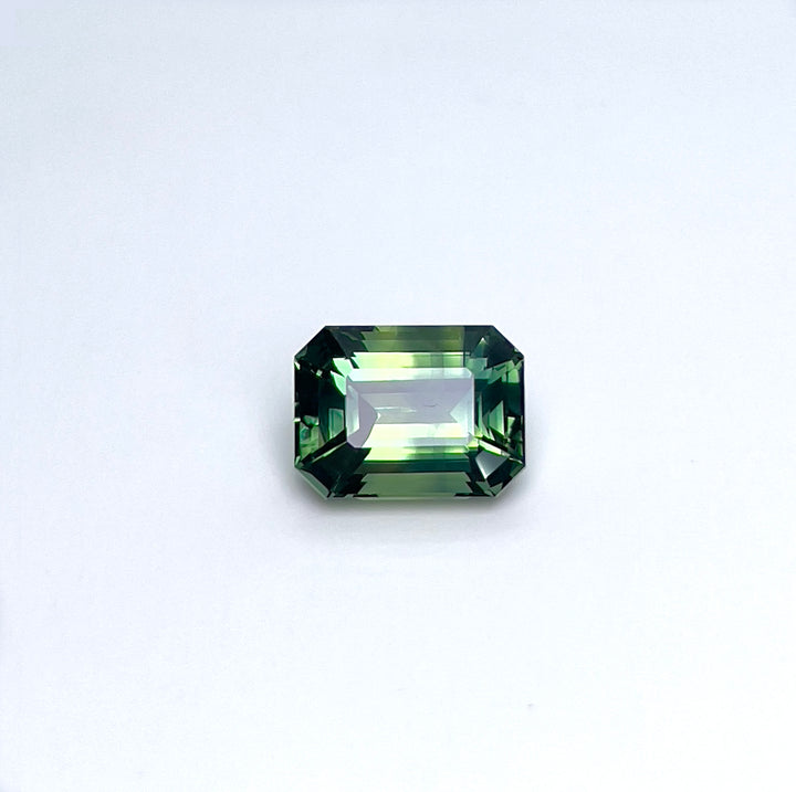 3.10 ct Parti Color Sapphire 6.70x8.80x5.10