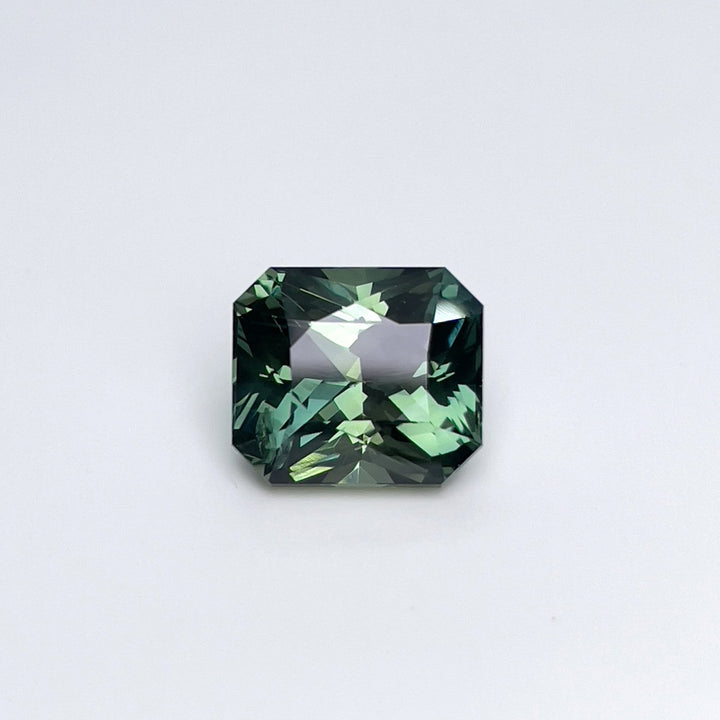 3.70 ct Parti Color Teal Sapphire 7.60x8.70x6.00