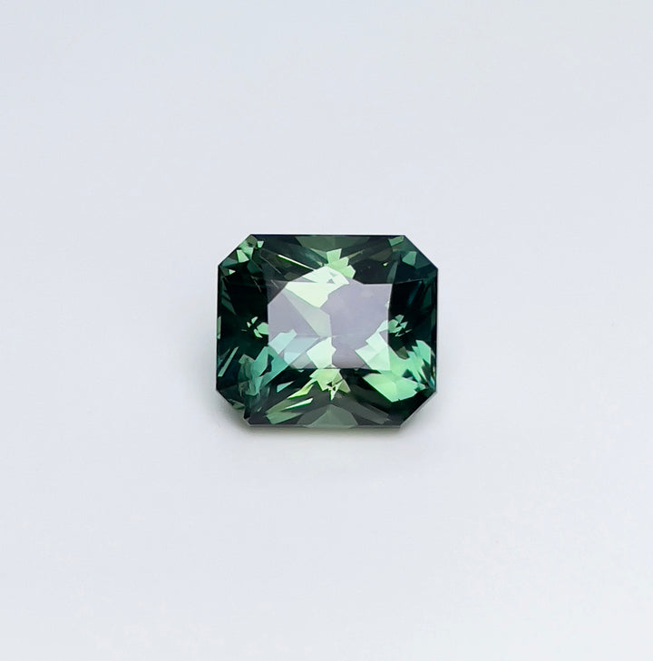 3.70 ct Parti Color Teal Sapphire 7.60x8.70x6.00