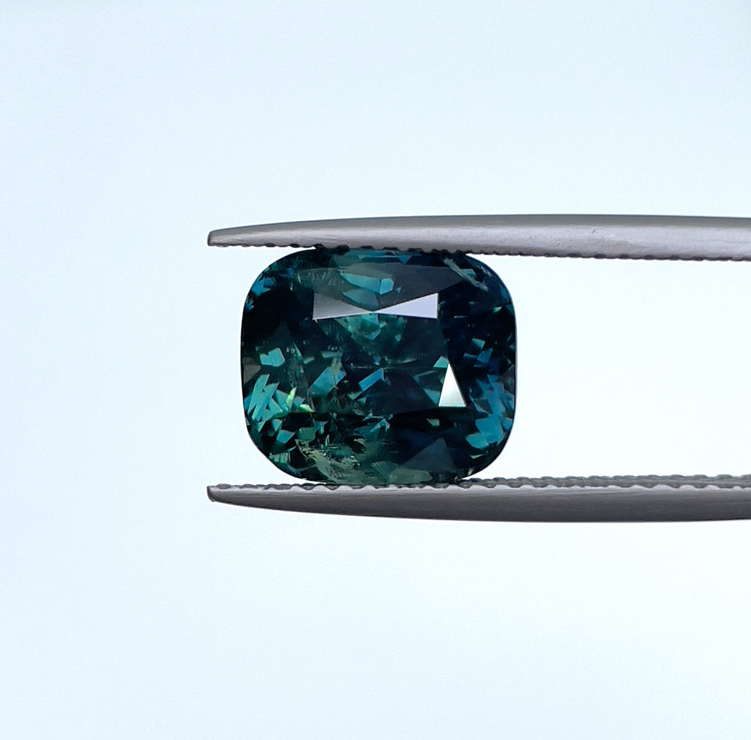 5.59 ct Blue Green Teal Sapphire 8.50x9.80x7.20