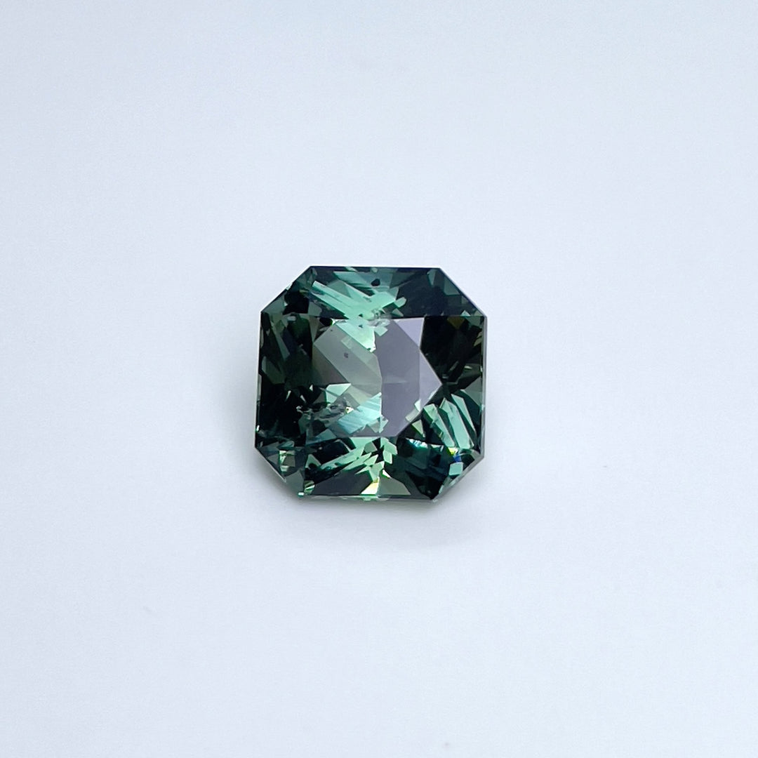 3.58 ct Parti Color Teal Sapphire 8.20x8.30x5.70