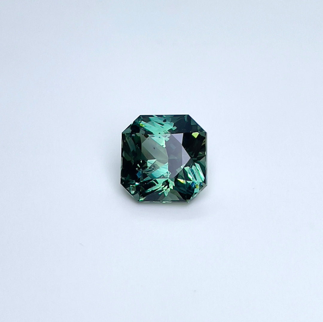 3.58 ct Parti Color Teal Sapphire 8.20x8.30x5.70