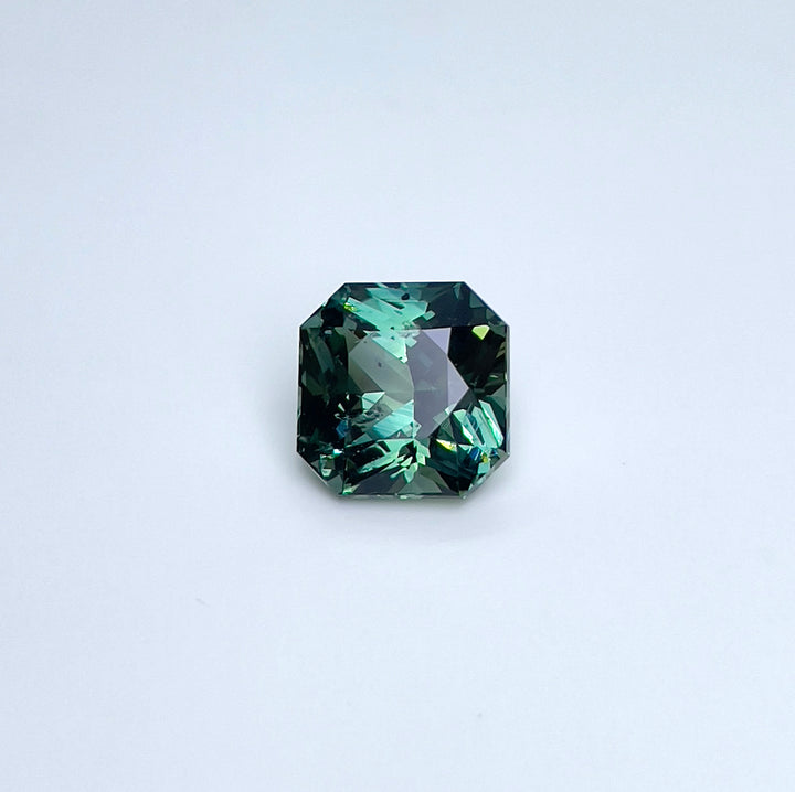 3.58 ct Parti Color Teal Sapphire 8.20x8.30x5.70