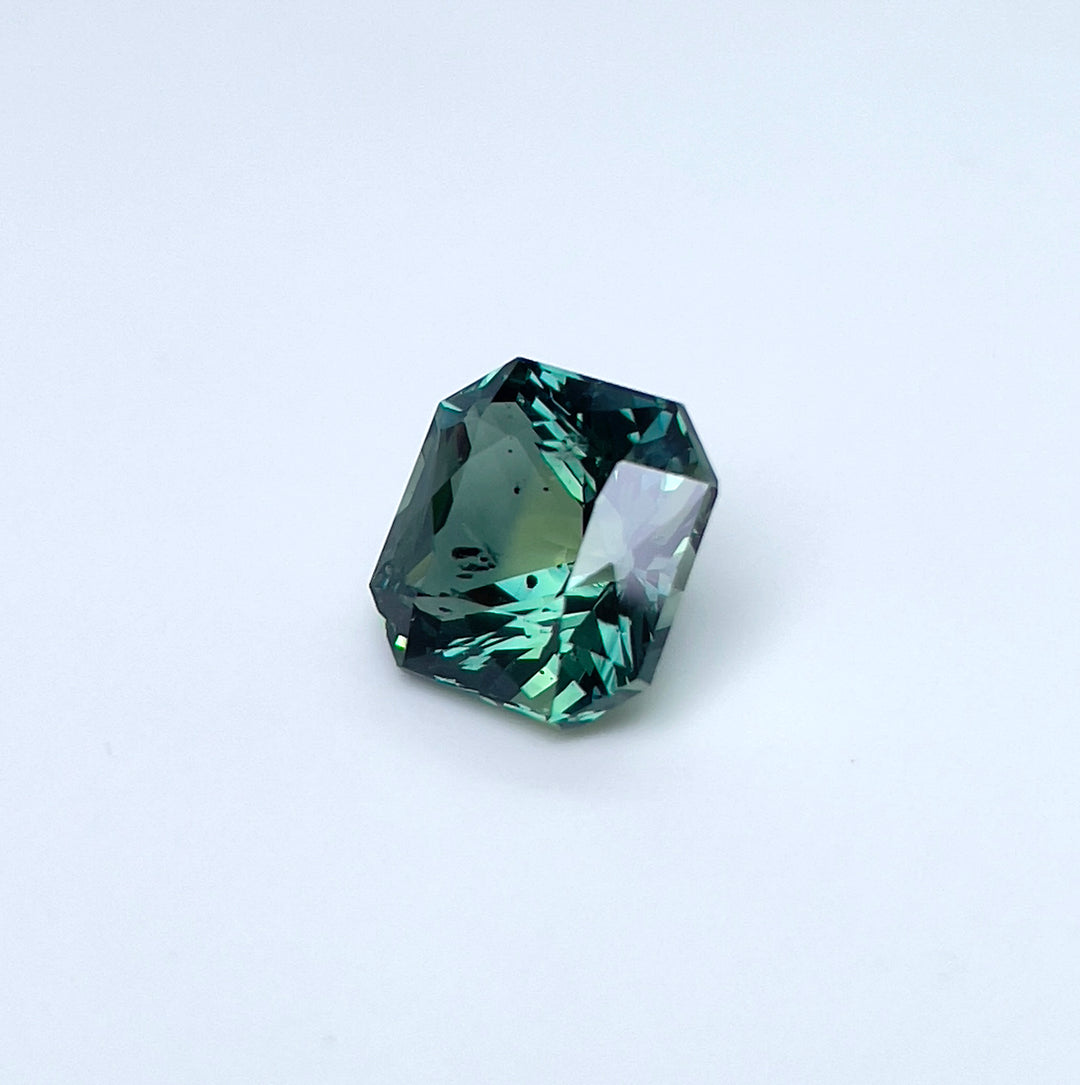 3.58 ct Parti Color Teal Sapphire 8.20x8.30x5.70