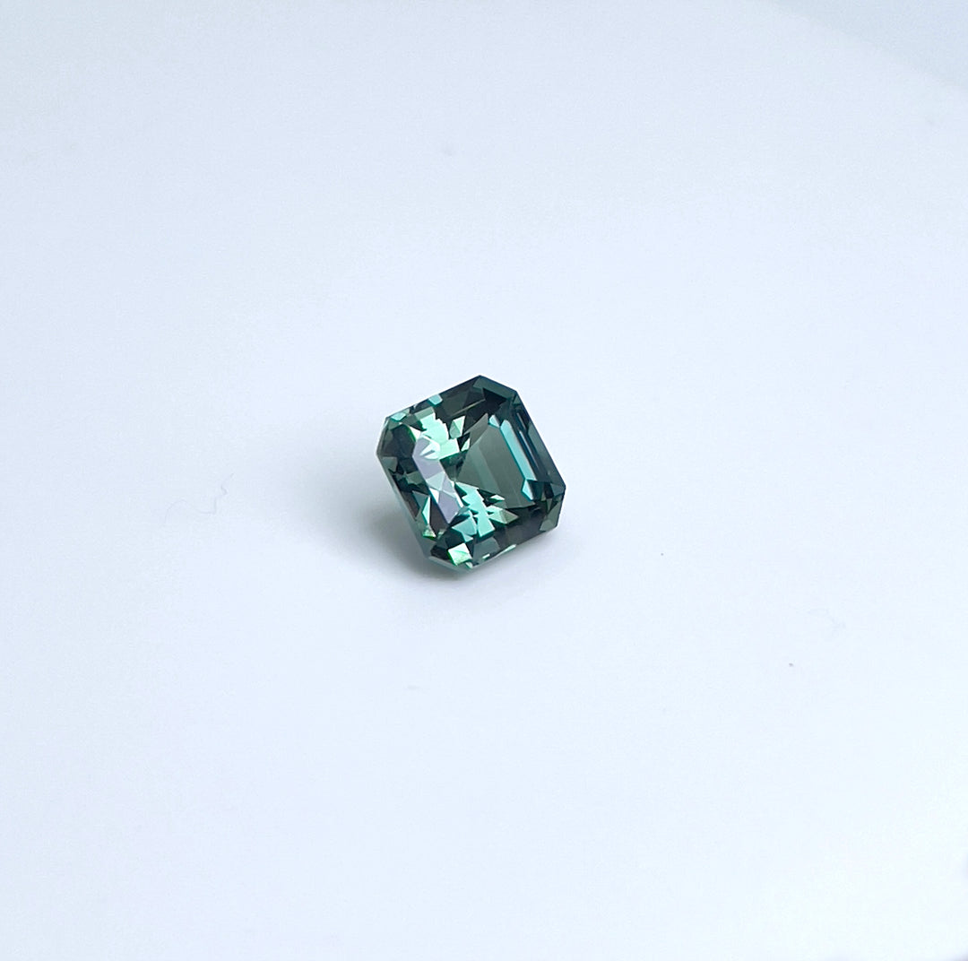 1.18 ct Teal Sapphire 5.60 x 5.70 x 4.00